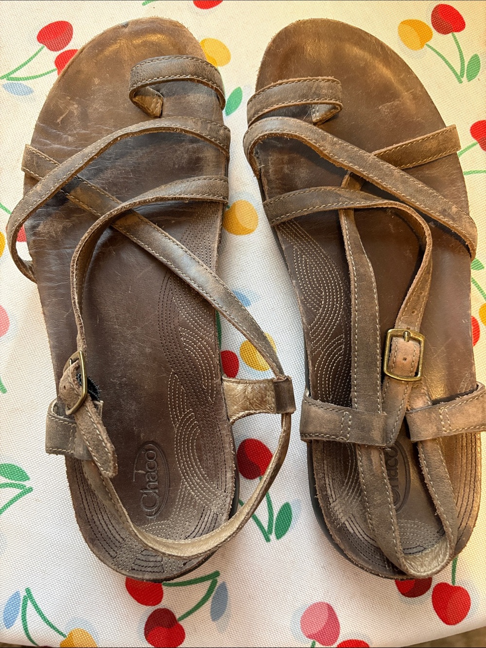 Chaco Women's Brown Leather Strappy Buckle Sandals 8.5